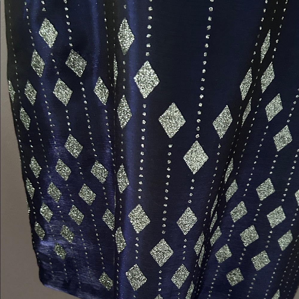 Elegant Navy Sleeveless Dress - Picture 4 of 16